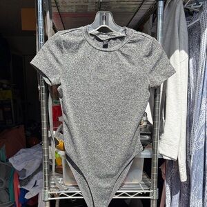 SHEIN Heather Gray Short Sleeve Bodysuit, SZ Small